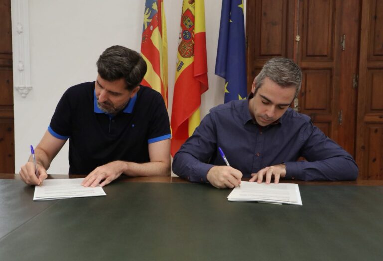 Convenio entre la AMDComVal y el Consell para impulsar la digitalización y la formación en el sector periodístico