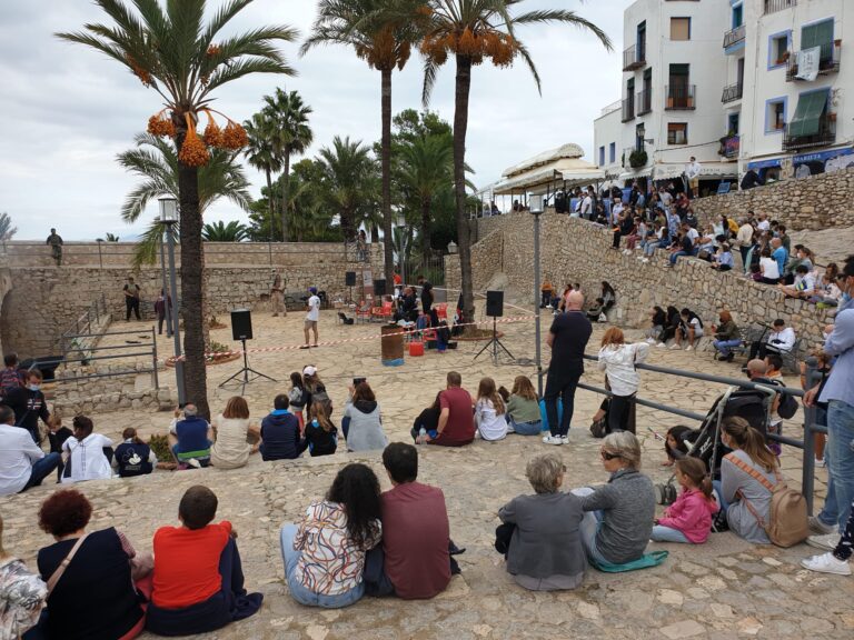 Los  turistas se convertirán en actores por un día en Peñíscola