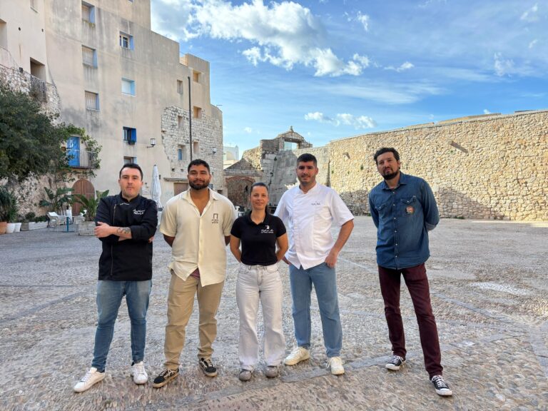 La cocina de Peñíscola sale a la calle con tapas y demostraciones en vivo