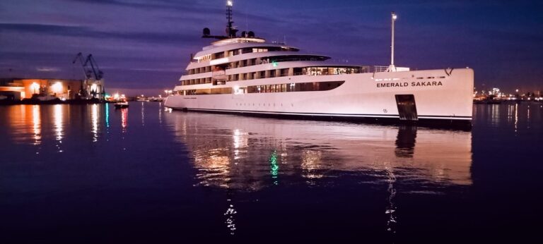 Segunda escala del crucero de lujo Emerald Sakara en Castellón