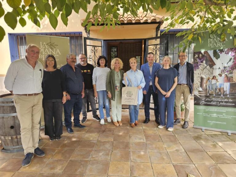Marián Cano visita la Plana de l’Arc para abordar cómo potenciar el turismo de interior en la zona