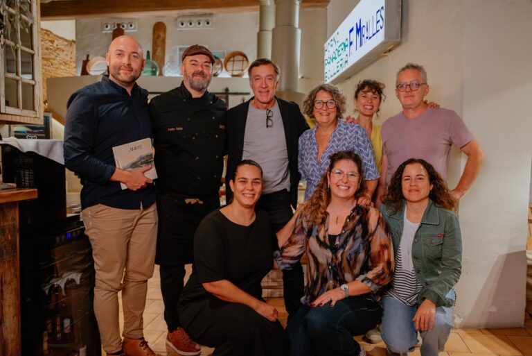 Arre reúne a siete personalidades de Castellón en una cena para ensalzar el territorio