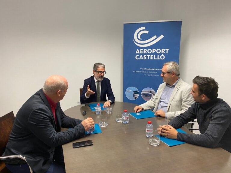 El aeropuerto de Castellón aborda con el sector turístico el lanzamiento de las rutas de Manchester y Bolonia