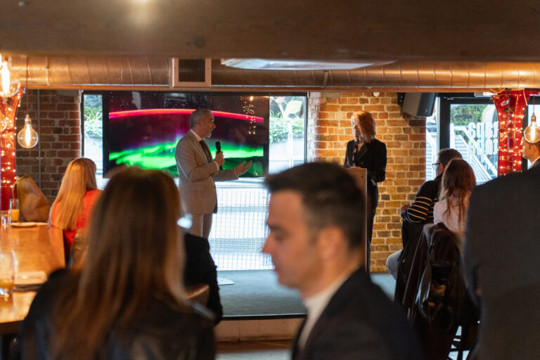 Turisme refuerza su vínculo con el mercado británico en la 'World Travel Market 2025'