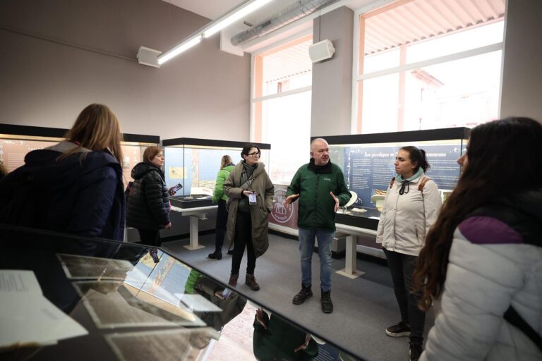 Burriana muestra su potencial turístico a la Asociación de Guías de Castellón