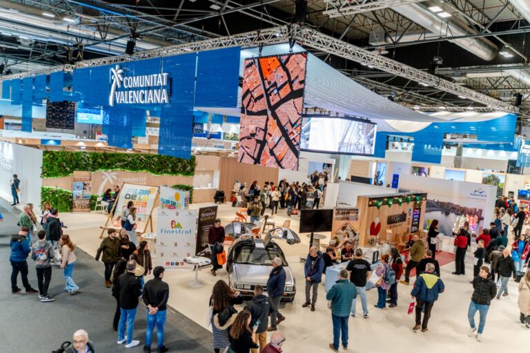 La Comunitat reconvierte su estand en Fitur en un espacio experiencial para el público general