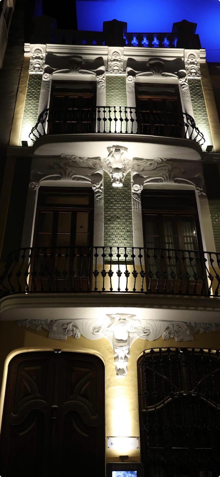 La casa 'Font de Mora' de Burriana estrena nueva iluminación