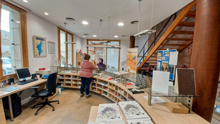 La oficina de turismo de Morella reabre sus puertas en la plaza de Sant Miquel