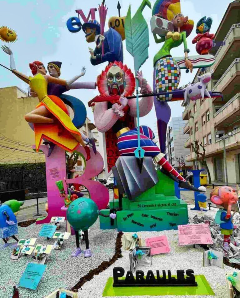 Benicarló y Nou Barri primeros premios de las fallas de Benicarló