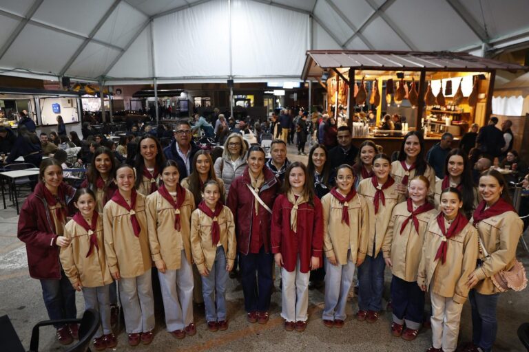 Burriana inaugura el Mesón del Vino y la Tapa de las Fallas