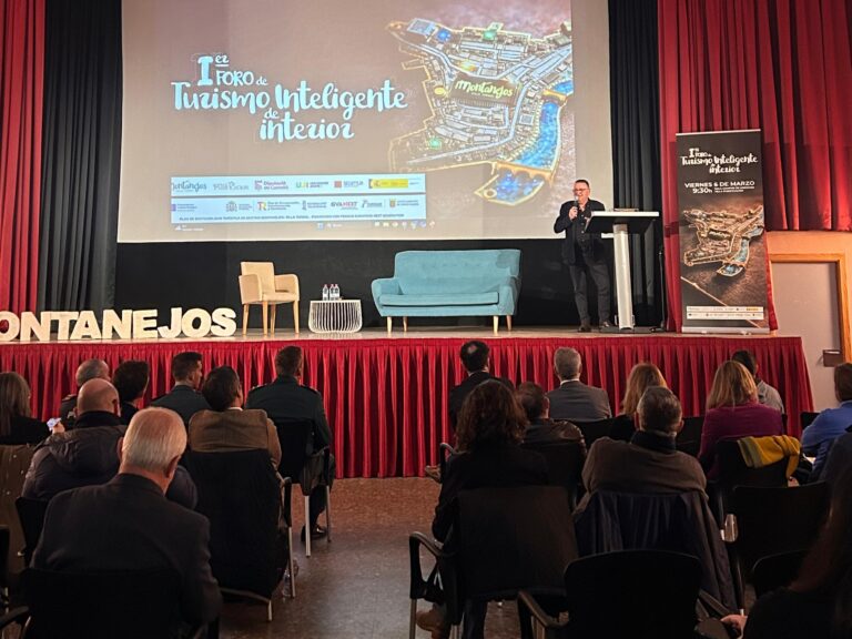 Montanejos se consolida como capital del turismo inteligente de interior con la celebración del I Foro Especializado