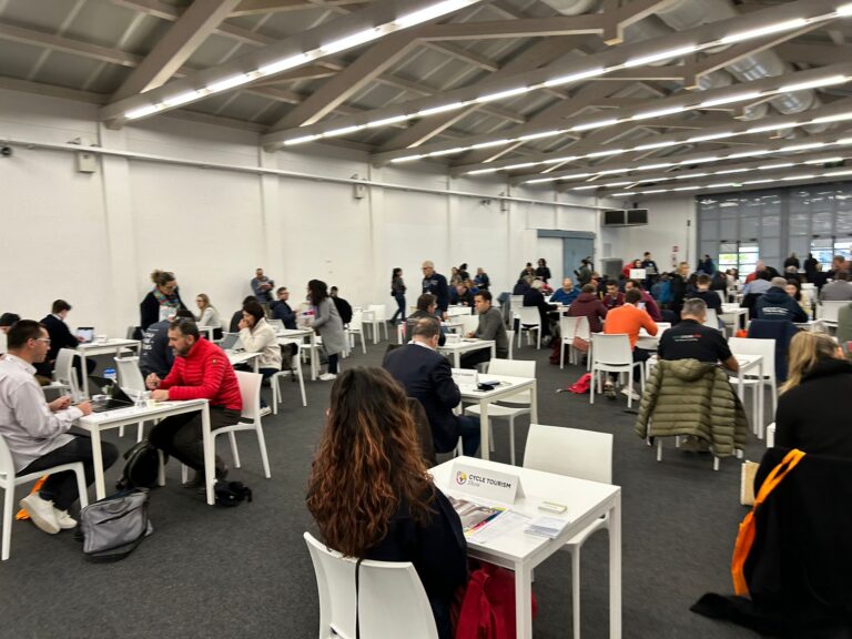 La Generalitat promociona la oferta de cicloturismo de la Comunitat Valenciana en el mercado italiano