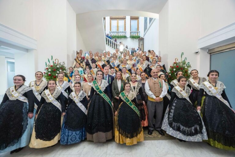 Castellón refuerza sus lazos con la provincia durante la Magdalena en la recepción a 34 Reinas de municipios vecinos