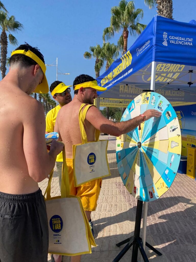 La Playa del Arenal de Burriana acoge el cierre de la campaña autonómica 'Reciclar para ConserMar 2026'