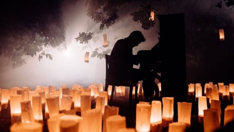 Viu la Vila llenará de magia la noche del sábado 19 en Almassora con un piano entre 200 velas