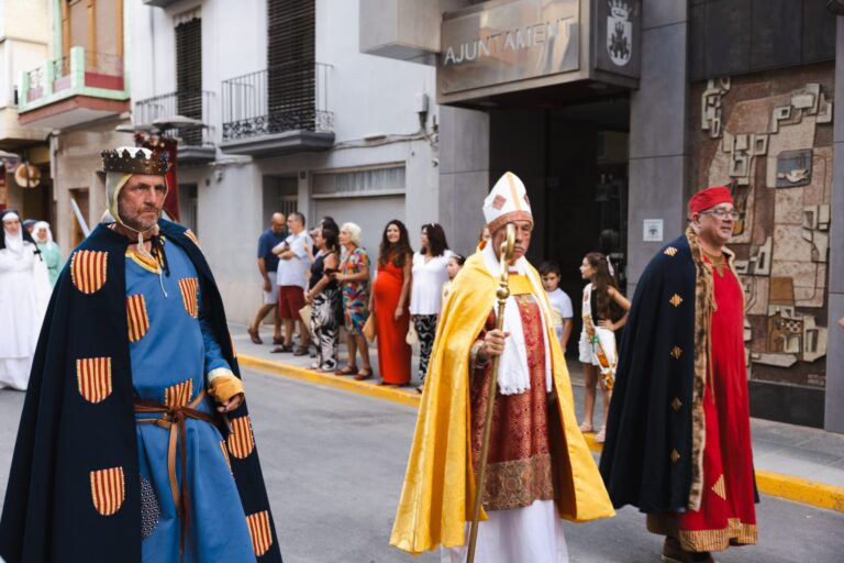 Torreblanca revive su historia con teatro en el 450 aniversario de la Carta Pobla