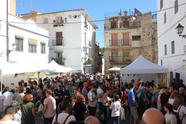 Montanejos consolida la Feria del Queso Artesano