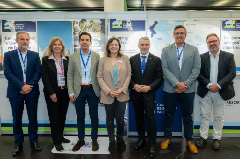 El secretario autonómico de Turismo respalda en Düsseldorf al sector del camping 