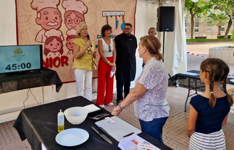 Veinte parejas de abuelos y nietos participan en el II Concurso Intergeneracional de Cocina Senior Chef