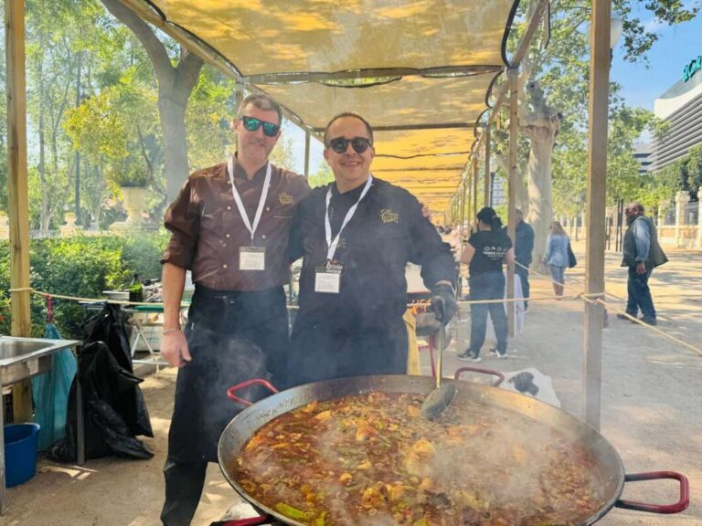Nacho Boix, del restaurante Tasca del Puerto, competirá por la mejor paella del mundo en Sueca